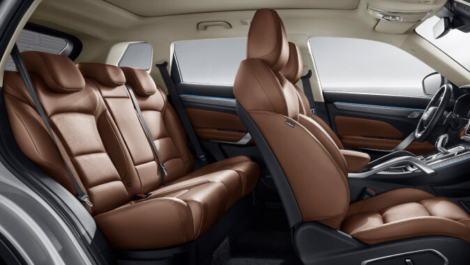 Azkarra Leather Seats - M